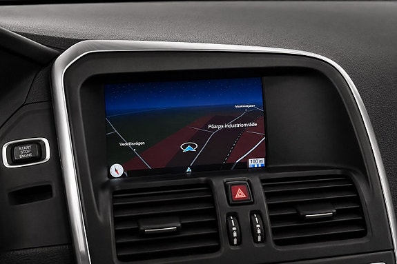 Volvo XC60 16 of 22