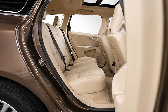 Volvo XC60 13 of 22