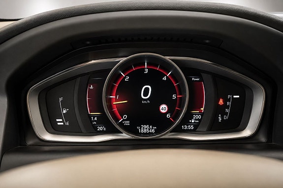 Volvo XC60 14 of 22