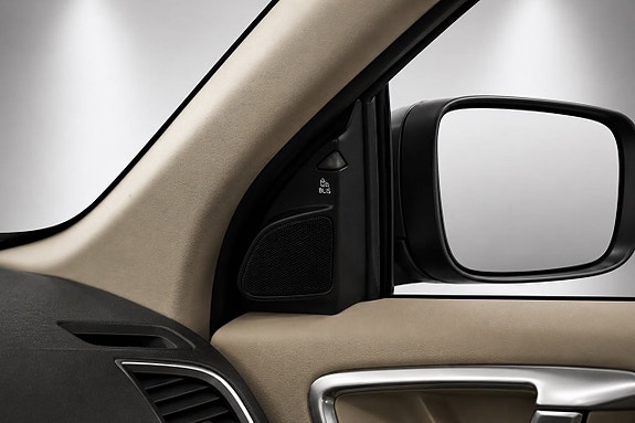 Volvo XC60 22 of 22