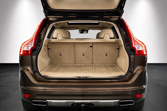 Volvo XC60 6 of 22