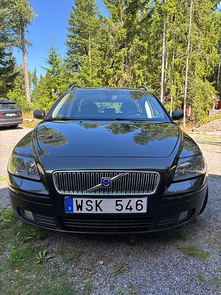 Volvo V50 2 of 5