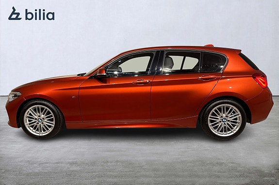 BMW 118i 4 of 5