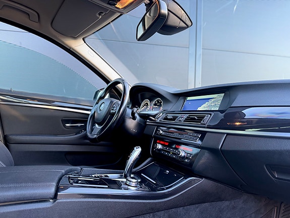 BMW 520d 13 of 17