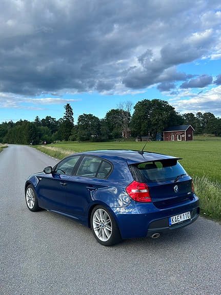 BMW 120d 3 of 5