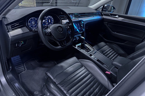 Volkswagen Passat 10 of 20