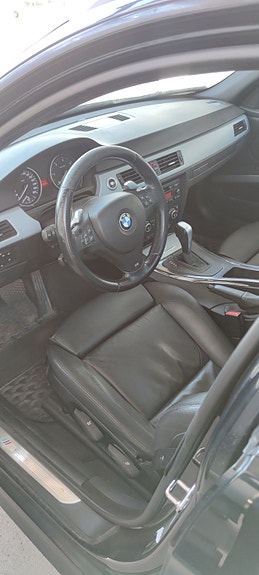 BMW 335d 4 of 5
