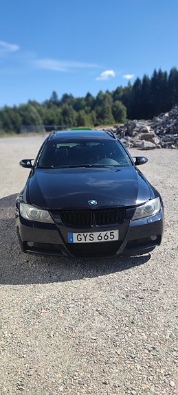 BMW 335d 2 of 5