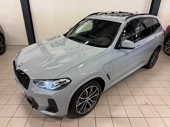 BMW X3 2 of 28