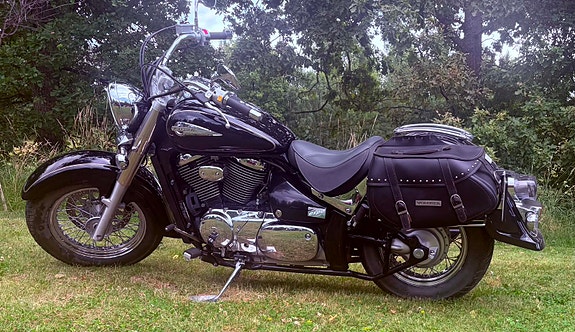 Suzuki VL800 Volusia 2 of 4