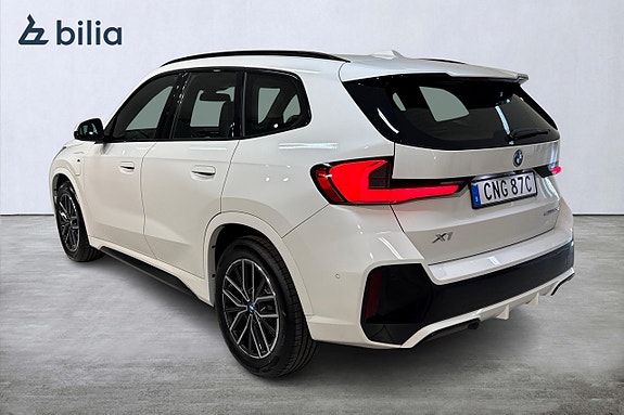BMW X1 3 of 5