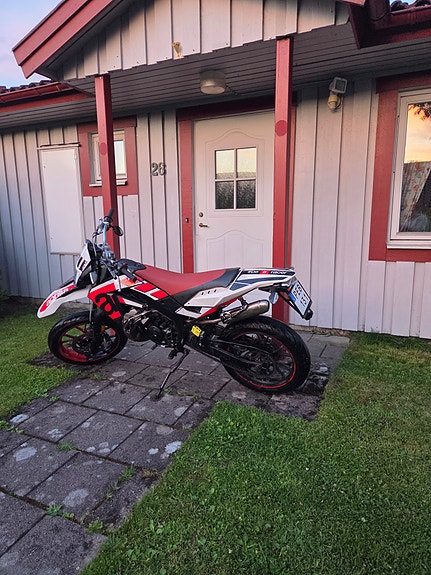 Aprilia sx 50 2 of 7