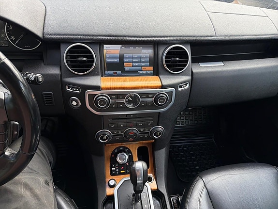 Land Rover Discovery 13 of 25