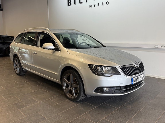 Skoda Superb 2 of 5