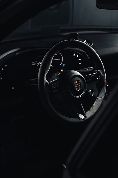Porsche Taycan 5 of 5