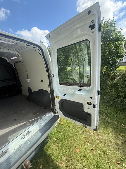 Ford Transit Connect 5 of 5