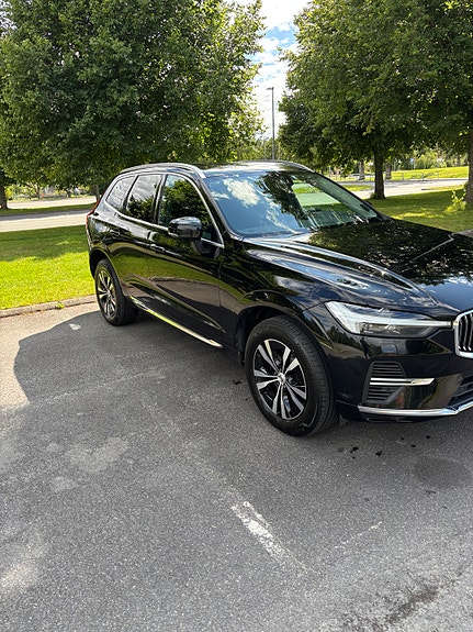 Volvo XC60 2 of 5