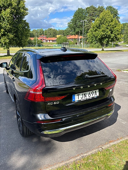 Volvo XC60 4 of 5