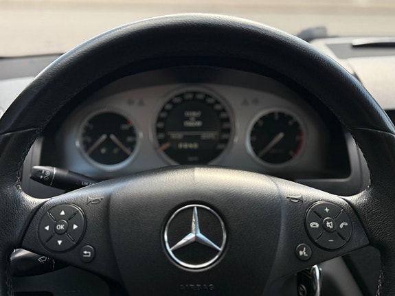 Mercedes-Benz C220 19 of 22