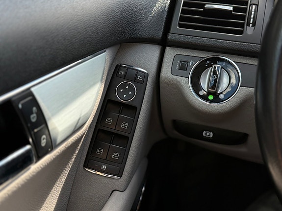 Mercedes-Benz C220 14 of 22