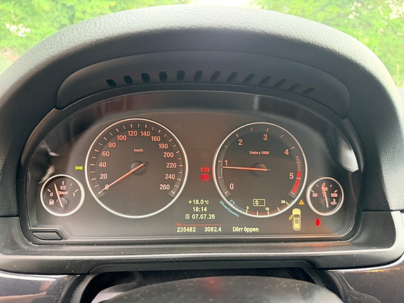 BMW 520d 9 of 11