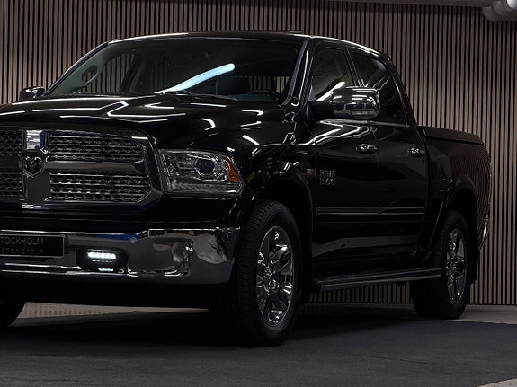 Dodge RAM 1500 2 of 5