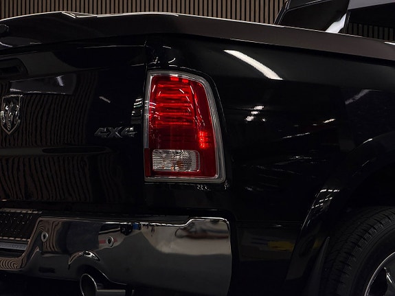 Dodge RAM 1500 14 of 30