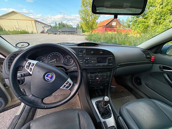 Saab 9-3 4 of 7