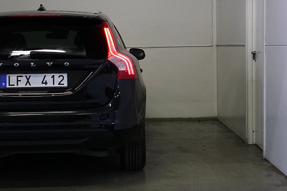 Volvo V60 6 of 16