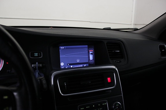 Volvo V60 10 of 16