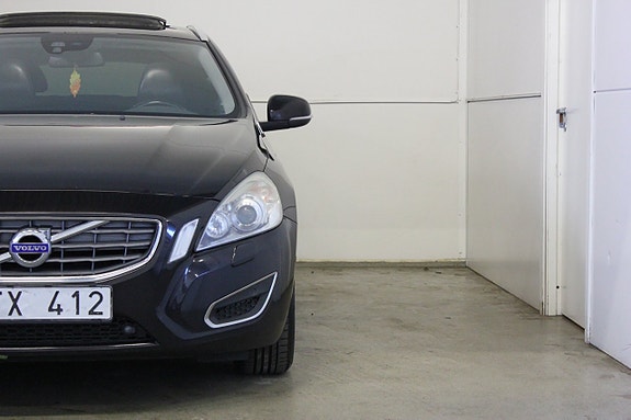 Volvo V60 3 of 16