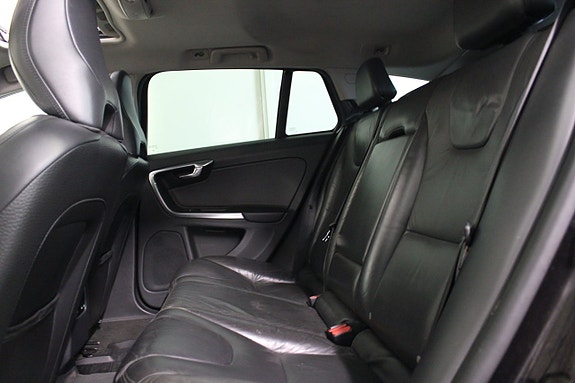 Volvo V60 9 of 16