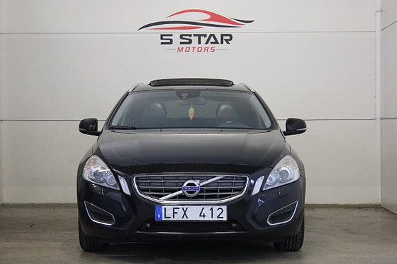 Volvo V60 2 of 16