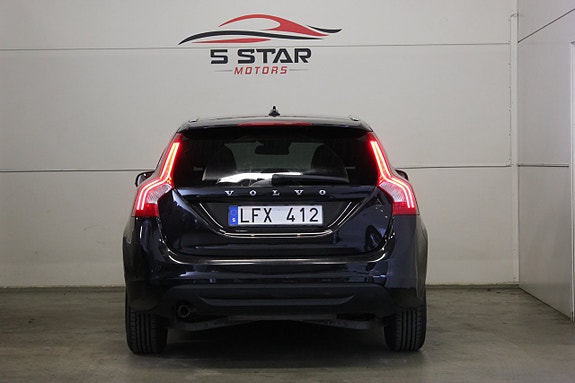 Volvo V60 5 of 16