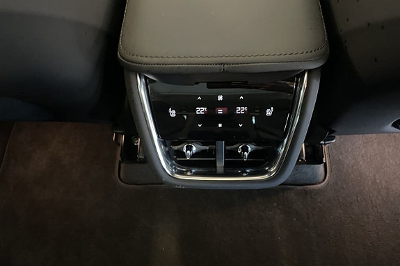 Volvo EX90 9 of 13
