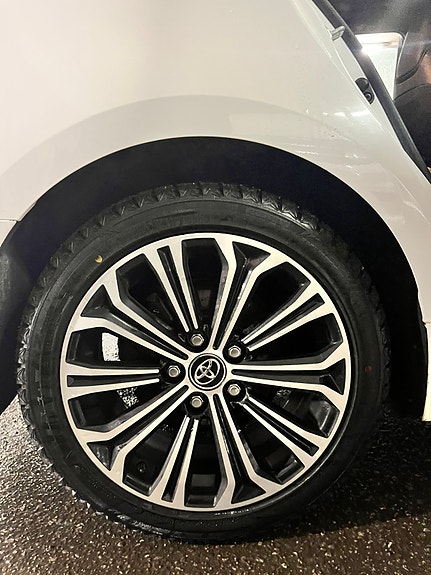 Toyota Corolla 7 of 8