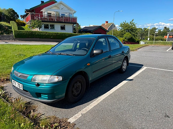 Mazda 323S 2 of 6