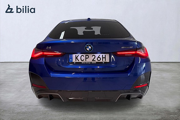 BMW i4 4 of 5