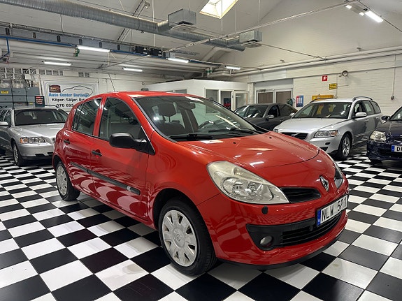 Renault Clio 2 of 5