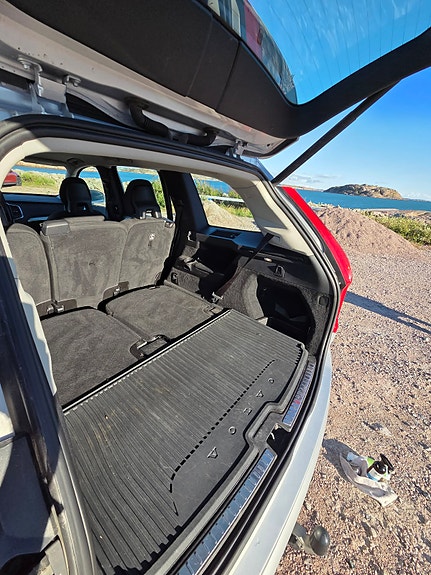 Volvo XC90 6 of 8