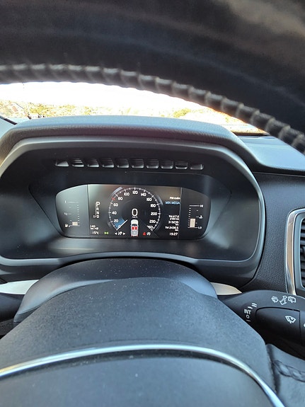 Volvo XC90 7 of 8
