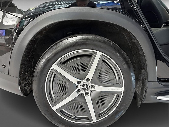 Mercedes-Benz EQE SUV 7 of 30