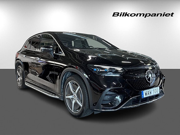 Mercedes-Benz EQE SUV 3 of 5