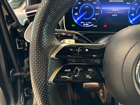Mercedes-Benz EQE SUV 15 of 30