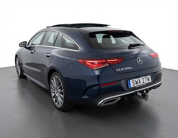 Mercedes-Benz CLA250 e 3 of 4