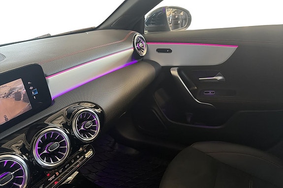 Mercedes-Benz CLA250 e 18 of 23