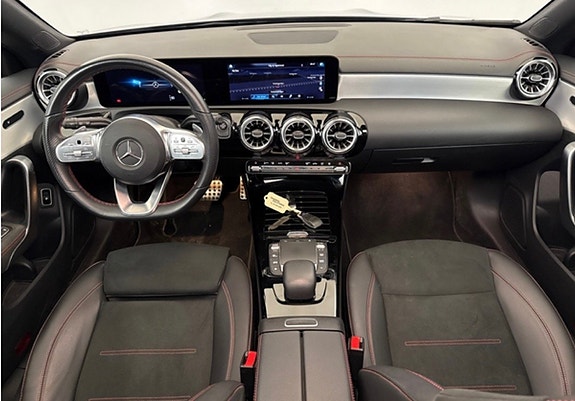 Mercedes-Benz CLA250 e 4 of 4