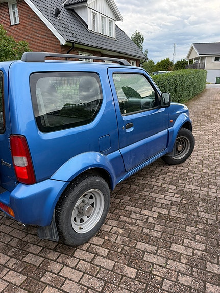 Suzuki Jimny 4 of 7