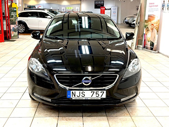 Volvo V40 7 of 12