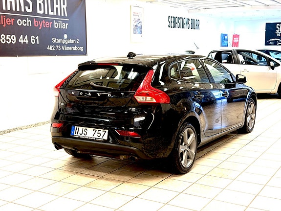 Volvo V40 3 of 5